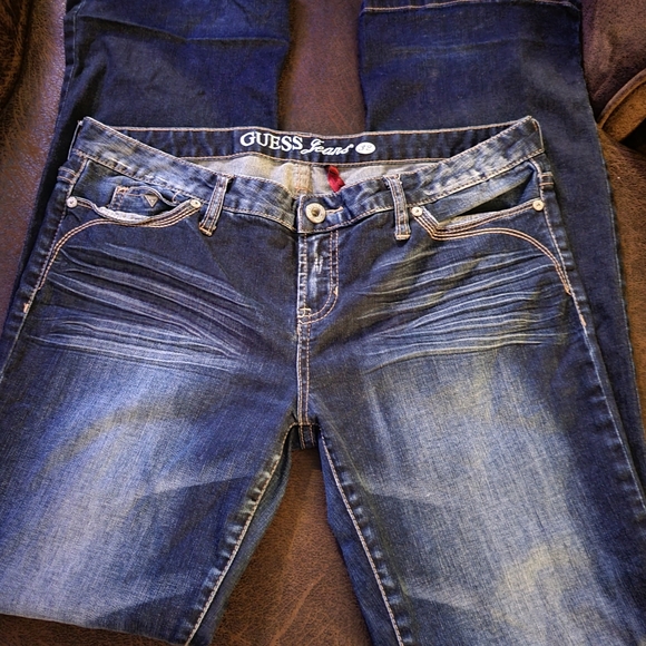 Guess Jeans - Picture 2 of 2